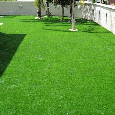 Relvado sintético resistente à abrasão artificial híbrida da altura 9500 Dtex da pilha da grama 45mm do multi filamento