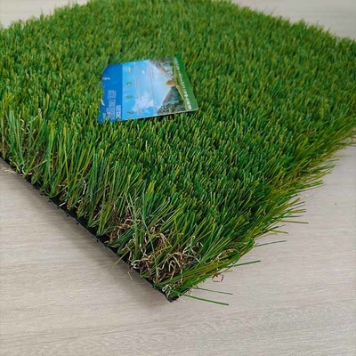 Campo de Jogos Não Tóxico Erva Artificial 45 mm Alturas de pilhas Erva Falsa Amigável ao Meio Ambiente Com Baixa Manutenção