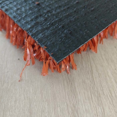 Tramo de madeira vermelho Ténis de grama artificial 6300 Dtex 25mm Rede de grama multifuncional de baixa manutenção