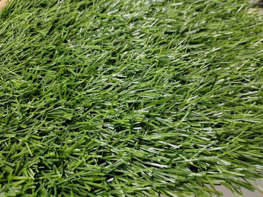 Turf Artificial para Futebol com Altura de Pelo de 40mm, Resistência UV e Baixa Manutenção para Estádios e Parques Infantis