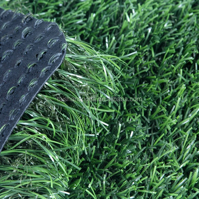 Material PP Erva artificial de lazer usada para varanda e jardim de infância com resistência a UV