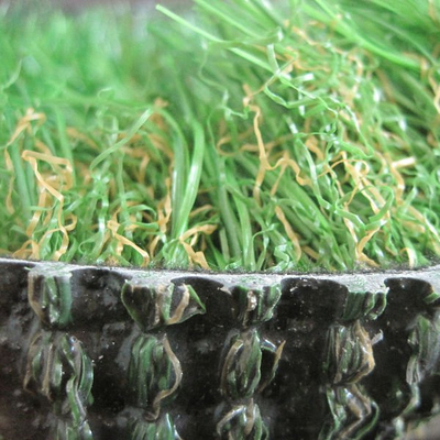 Grama artificial de lazer resistente aos raios UV para jardinagem e locais para crianças e animais de estimação brincarem