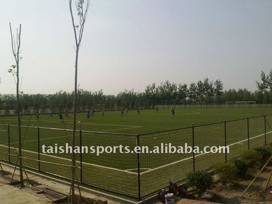 Fifa aprovado resistente aos raios UV 50 mm altura de pilha Futebol grama artificial com alta densidade e baixa manutenção