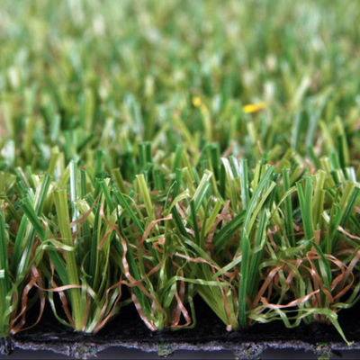 140 pontos/m de grama artificial híbrida com 25 mm de altura de pilha e adesivo de látex SBR para uma aparência realista em jardins