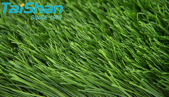 Relva Artificial para Futebol e Grama Artificial para Futebol com Altura de Pelo de 40mm, 12000 Dtex e Granulados de Borracha Inseridos para Campos Desportivos