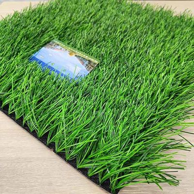 Grama artificial resistente aos raios UV para campos de futebol, com altura de pilha de 60 mm certificada pela FIFA