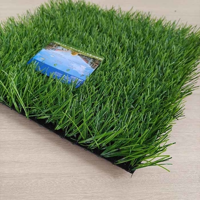 Grama artificial de futebol de alto padrão 45mm 150 pontos/M Grama artificial verde escuro Baixa manutenção