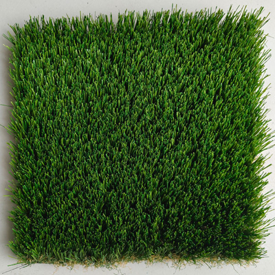 Grama artificial sem preenchimento de 45 mm para paisagens e jardins com baixa manutenção e aparência realista
