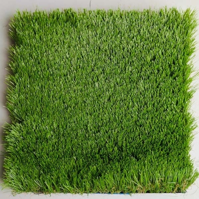 50MM Altura de pilha Paisagem personalizável Erva artificial PP de apoio SBR Revestimento de látexCom fácil instalação