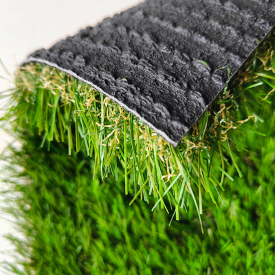 Grama artificial sem preenchimento ecológico de alta densidade de 40 mm com alta densidade de Dtex usada para locais esportivos