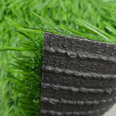 Multipurpose não-inchaço verde relva artificial esportiva 60mm resistente ao desgaste e fácil de instalar grama artificial