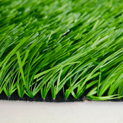 Incêndio resistente Multipurpose Artificial Green Fake Grass 12000 Dtex 8820 Densidade Usado para campos esportivos ao ar livre