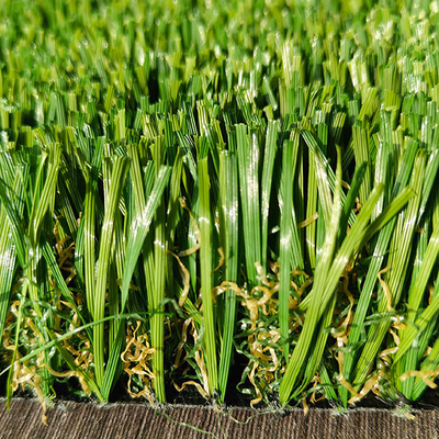 Erva de lazer artificial verde de 40 mm com baixa manutenção e excelente desempenho para uso interno ou externo