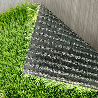 30mm Permeabilidade à água de alto desempenho Erva verde artificial com adesivo PU usado para campos de lazer