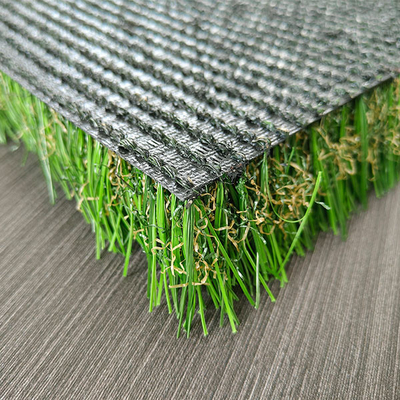 Grama de relva curva e reta de seda misturada 16200 Dtex Paisagem grama artificial para lazer e decoração com 45 mm de altura de pilha
