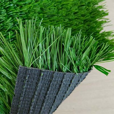 17500 Dtex Erva artificial resistente aos UV com 60 mm de altura de pilha para esportes e lazer