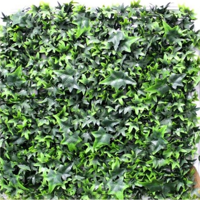 Grama de parede artificial ecológica com excelente desempenho de segurança para decorações de casas e cafés