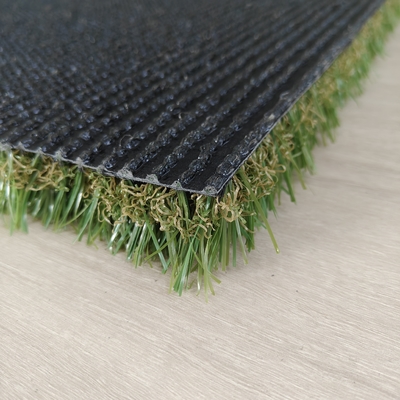 PU Adesivo 28mm 13800 Dtex Paisagem Erva artificial Duplo PP Balcões de apoio Decorações de quintal Resistência UV Baixa manutenção