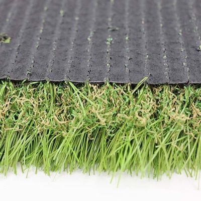 50 mm Altura da pilha 9600 Dtex Resistência UV Erva artificial para paisagismo de lazer