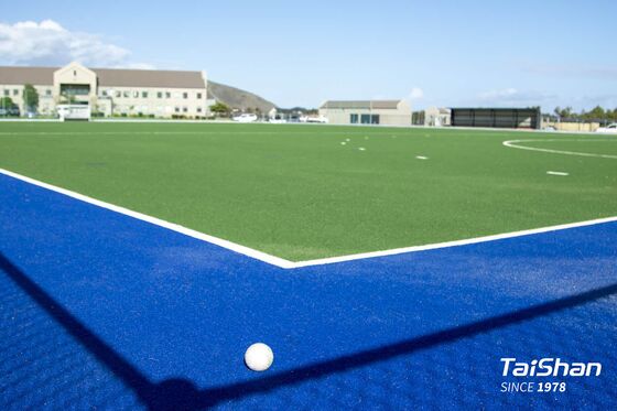 FIH Certified Hockey Artificial Turf com 17 mm de altura de pilha Spray de água sem metais pesados para um jogo consistente