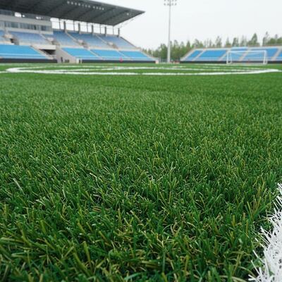 Turf Artificial para Futebol com Altura de Pelo de 40mm, Resistência UV e Baixa Manutenção para Estádios e Parques Infantis