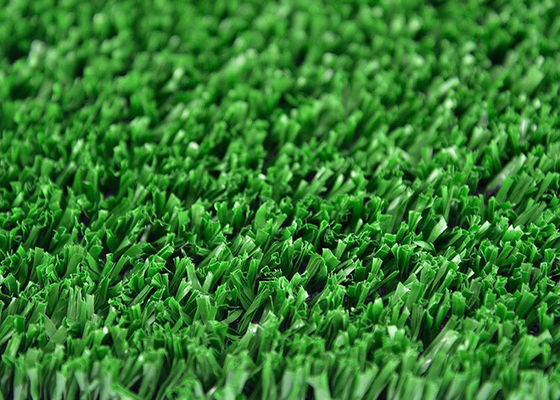 14 mm Altura de pilha Alta densidade Ténis resistente aos raios UV Grama artificial para desportos multifuncionais ao ar livre