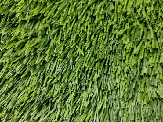 50 mm Altura de pilha 12000 Dtex 130 pontos por metro Futebol Cano artificial para campos esportivos