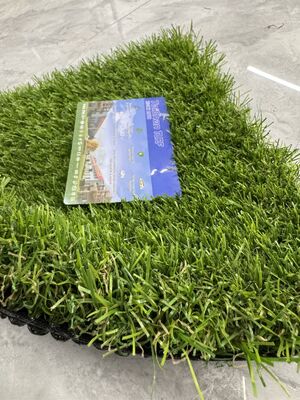 45 mm de altura de pilha Cinco cores de relva artificial não direcional para quintal jardins pátios e ruas